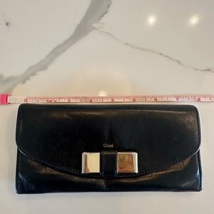 Authentic Chloe wallet. Very good, preloved condition.